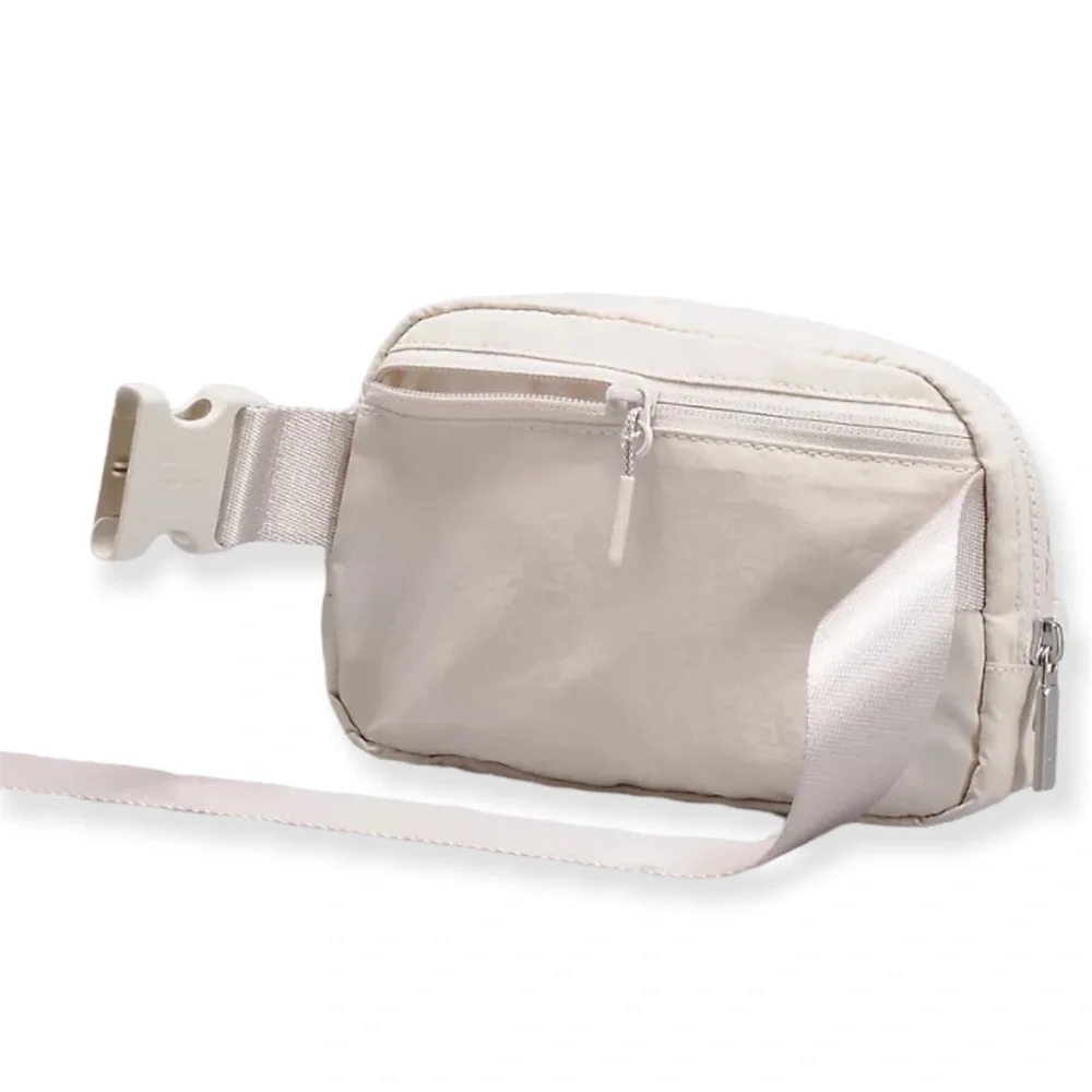 Lululemon Everywhere Belt Bag Extended Strap White Opal - Picture 4 of 6